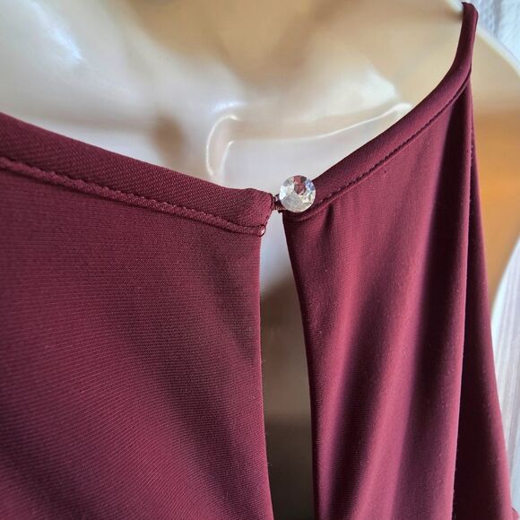 NWT OLEG CASSINI Wine Rhinestone Keyhole Sheath Gown 16 Formal - Picture 14 of 16